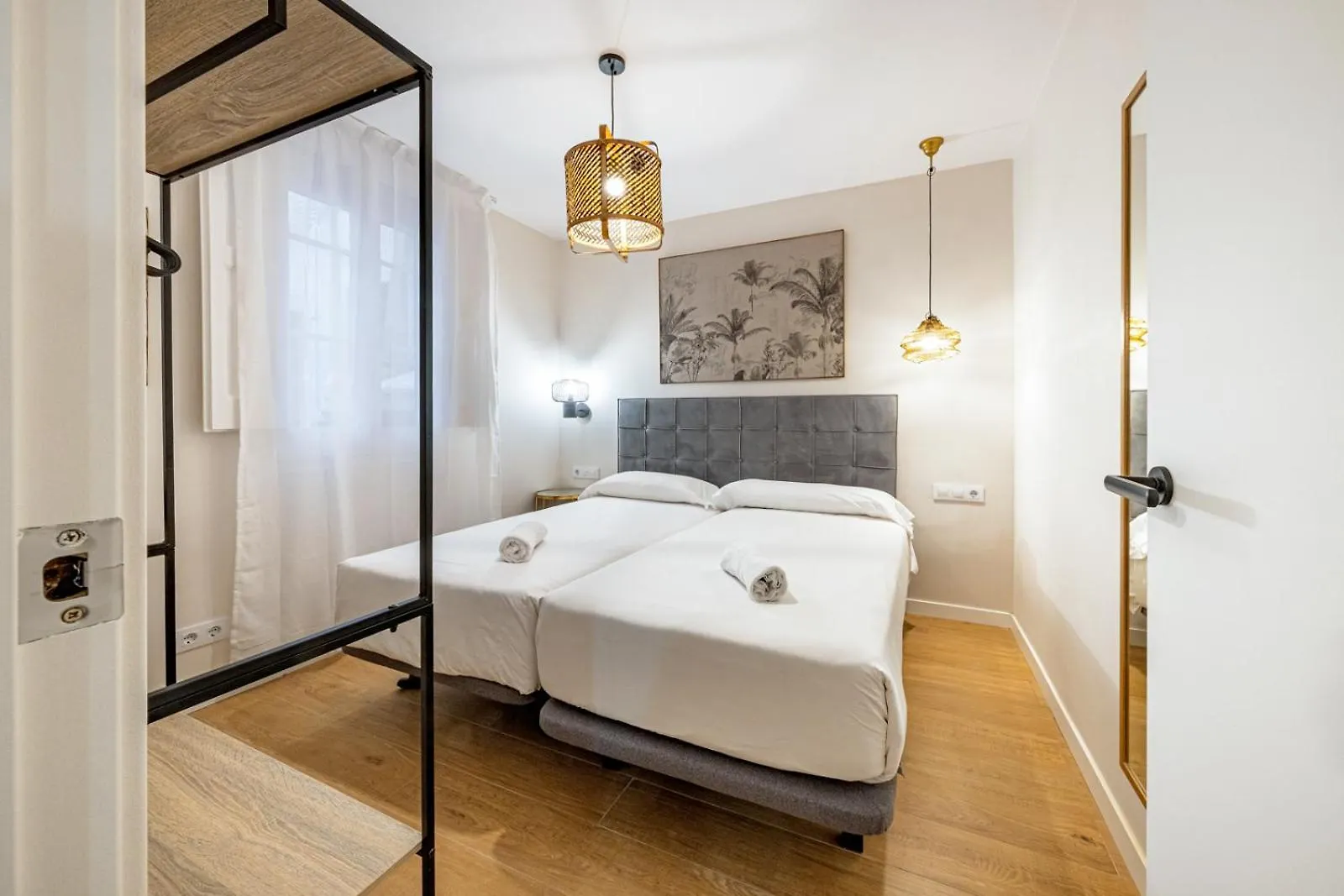 Bebarceloner Eixample Apartments - 4 Bedrooms 0*, Barcelona Spanien