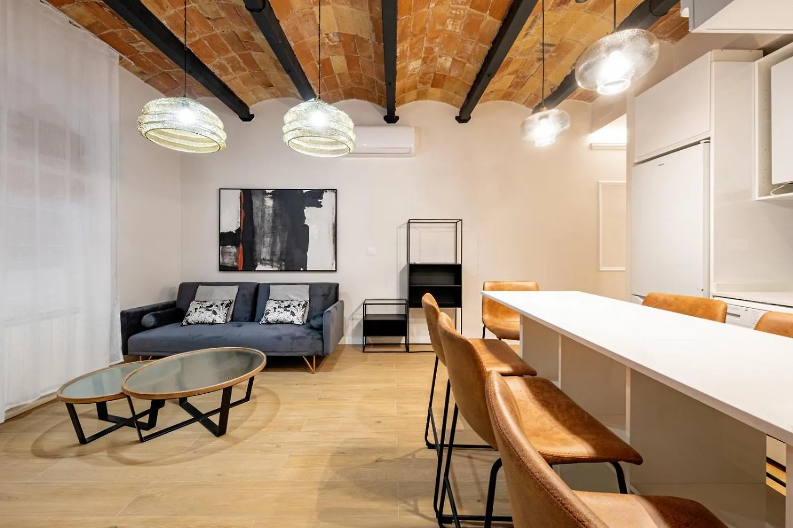 Bebarceloner Eixample Apartments - 4 Bedrooms