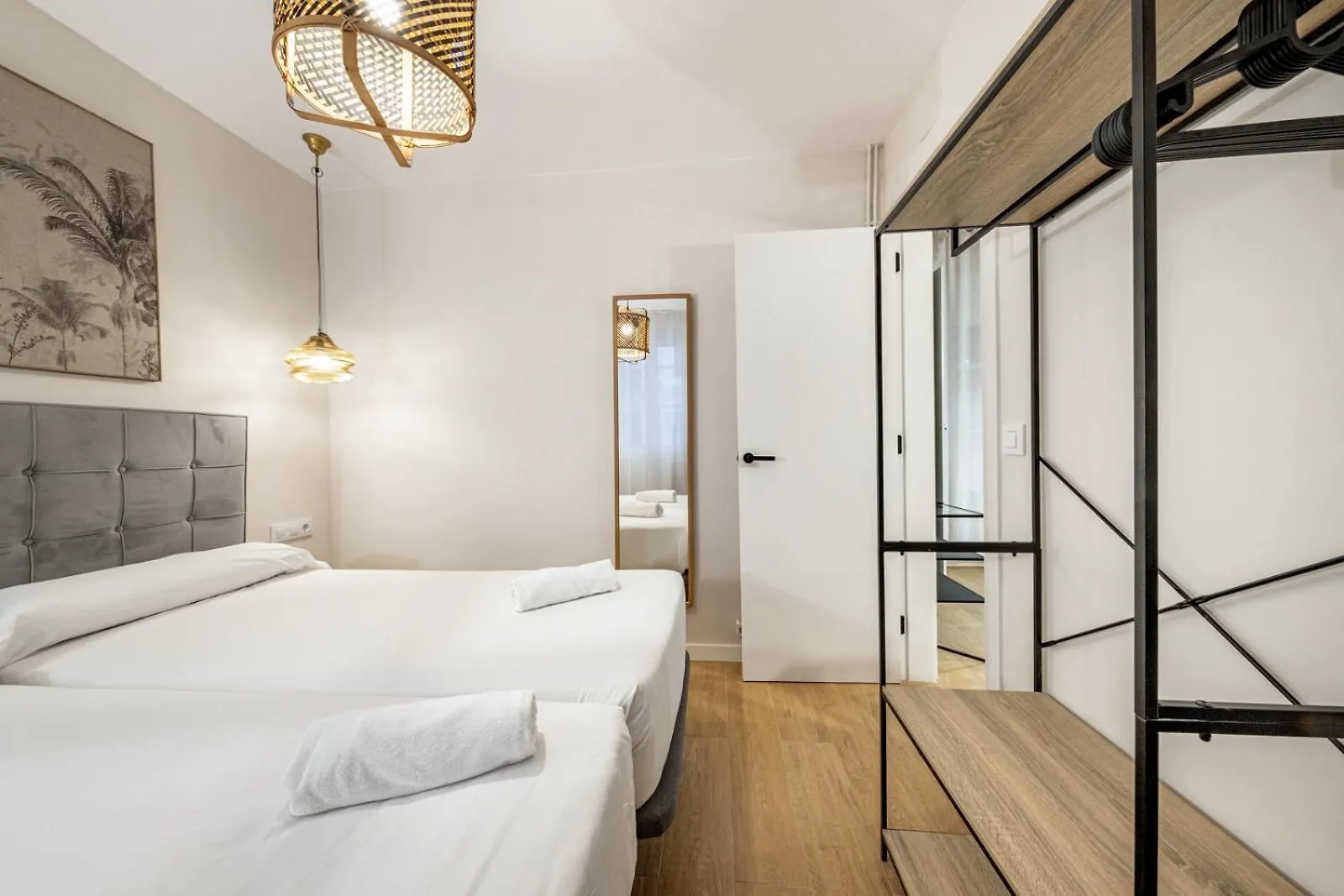 Bebarceloner Eixample Apartments - 4 Bedrooms 0*, Barcelona Spain