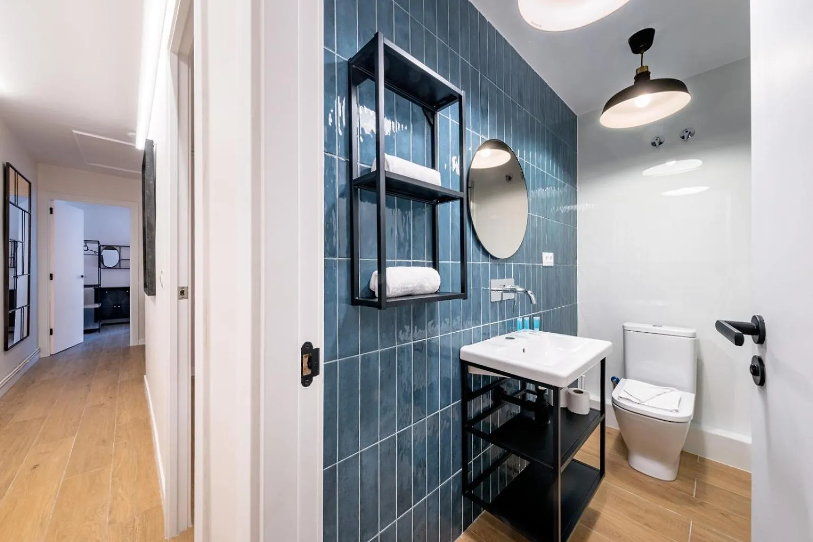 Bebarceloner Eixample Apartments - 4 Bedrooms