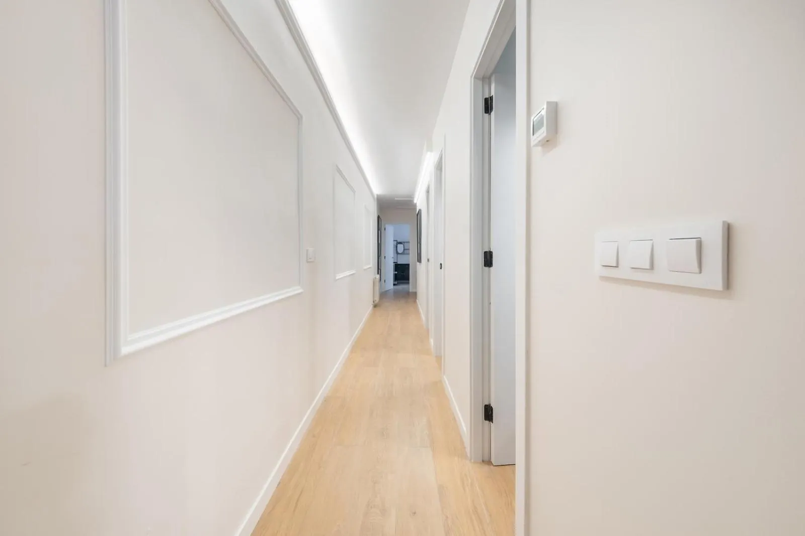 Bebarceloner Eixample Apartments - 4 Bedrooms