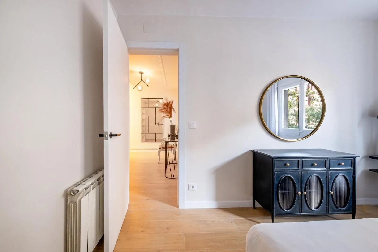 Bebarceloner Eixample Apartments - 4 Bedrooms Spain